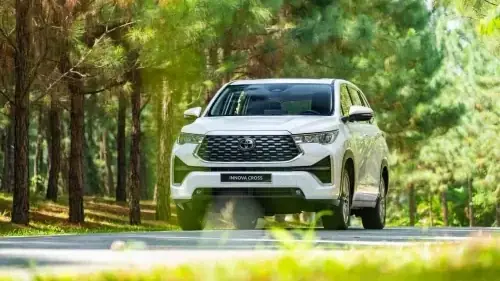 Những mẫu ô tô hybrid bán nhiều nhất tháng 7